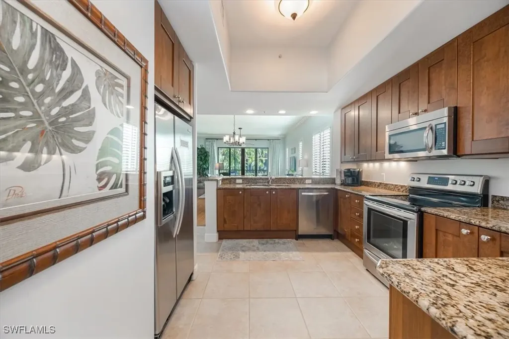 985 Sandpiper Street Naples FL 34102