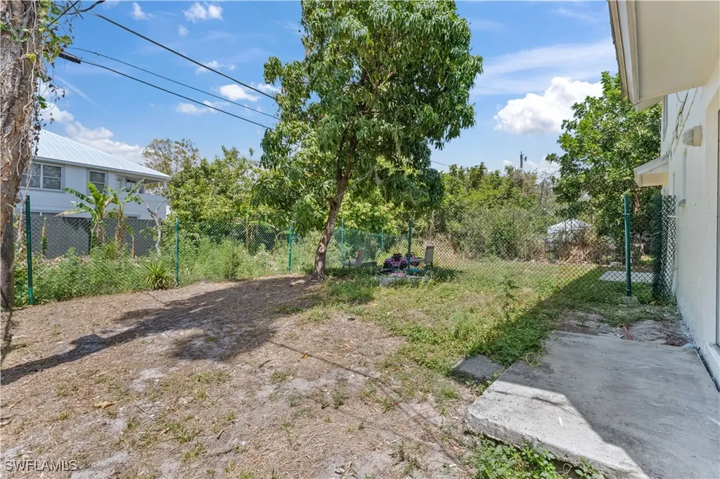 5632 10th Avenue Fort Myers FL 33907