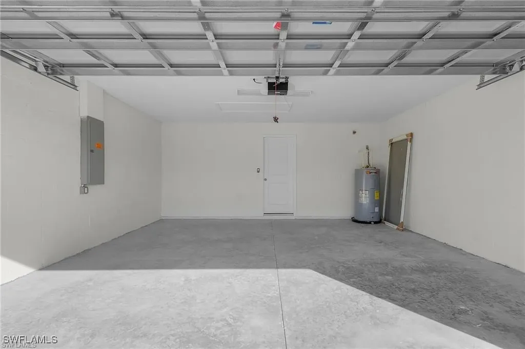 1119 NW 9th Terrace Cape Coral FL 33993