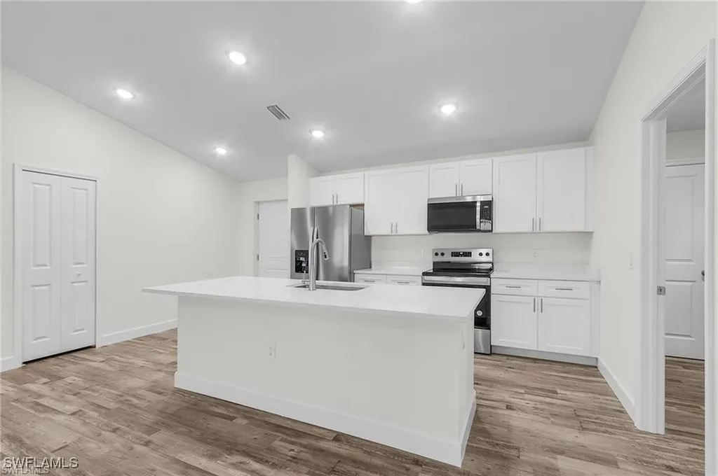 1119 NW 9th Terrace Cape Coral FL 33993