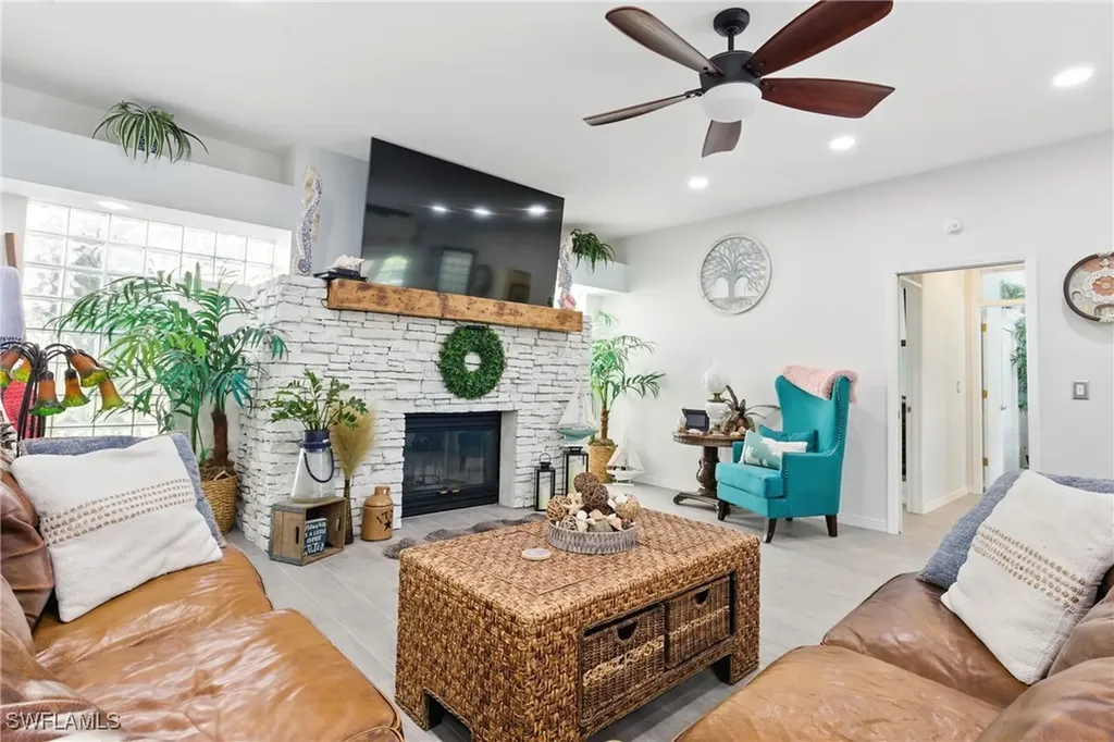 2007 Viscaya Parkway Cape Coral FL 33990