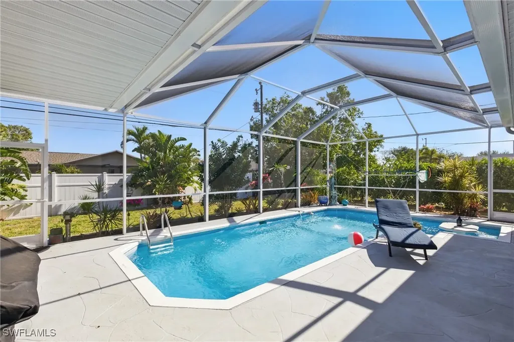 2007 Viscaya Parkway Cape Coral FL 33990
