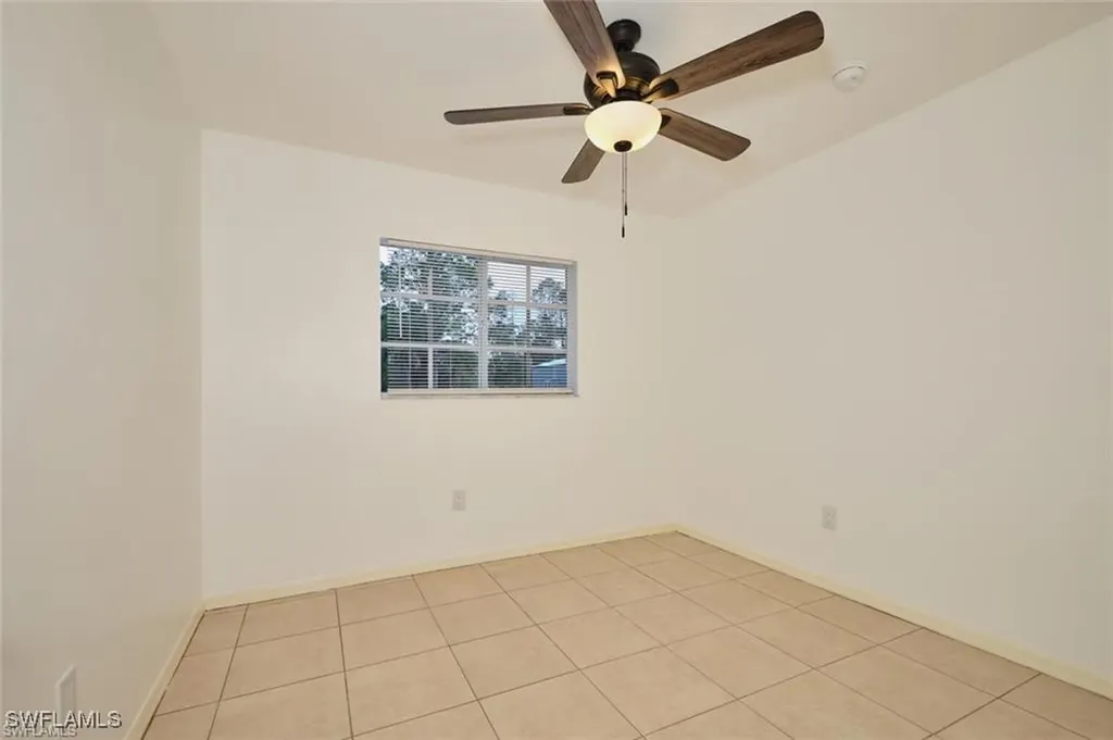 3825/3827 Hollycrest Street Fort Myers FL 33905