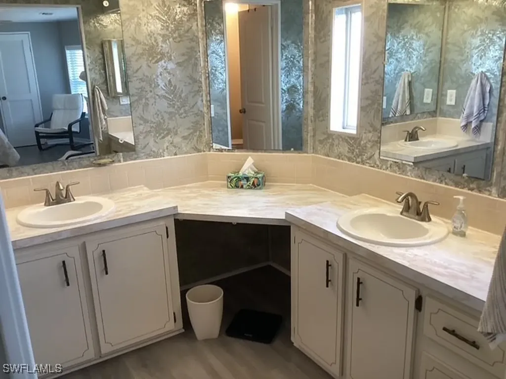 10 Le Mans Drive Naples FL 34112