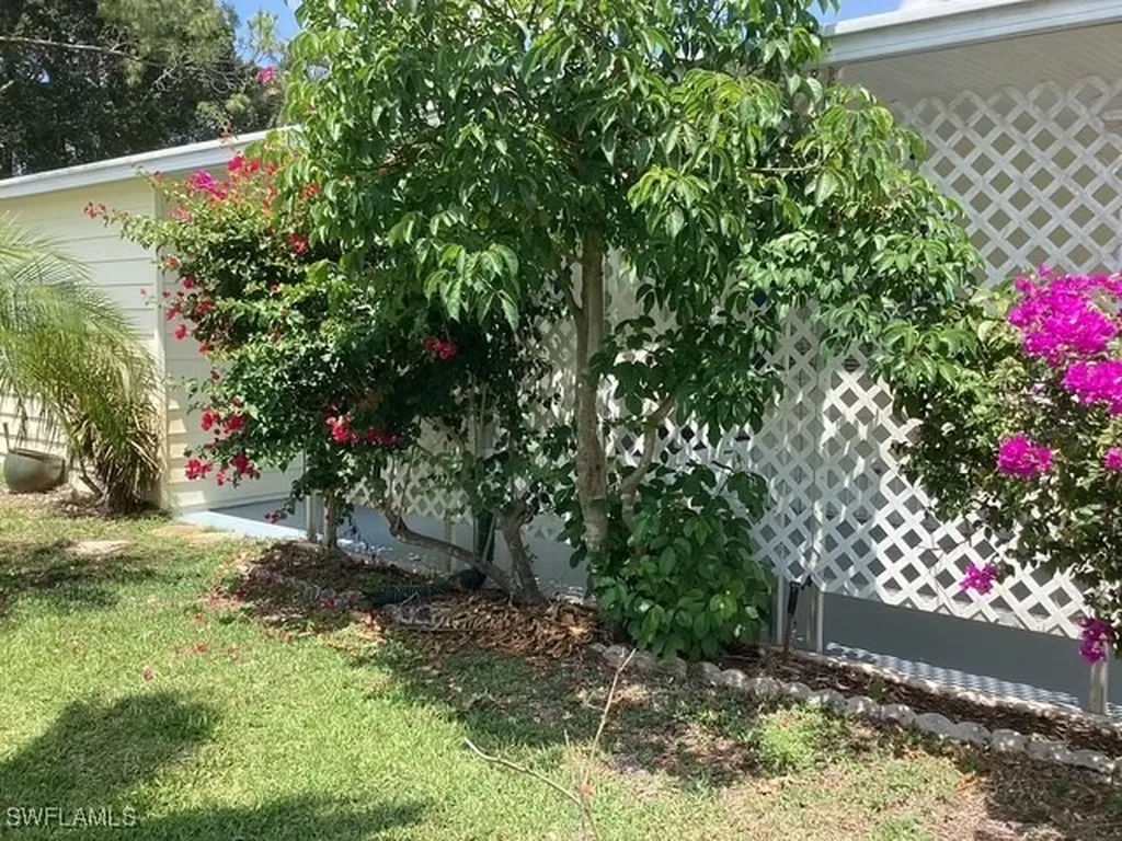 10 Le Mans Drive Naples FL 34112