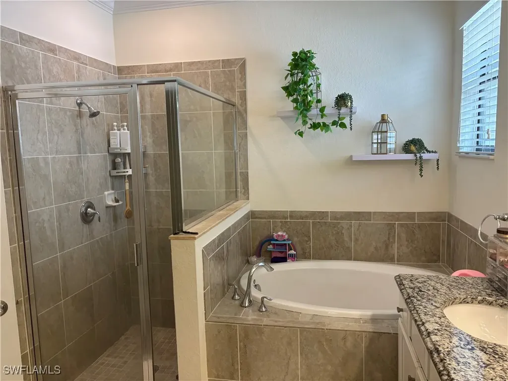 4339 Raffia Palm Circle Naples FL 34119
