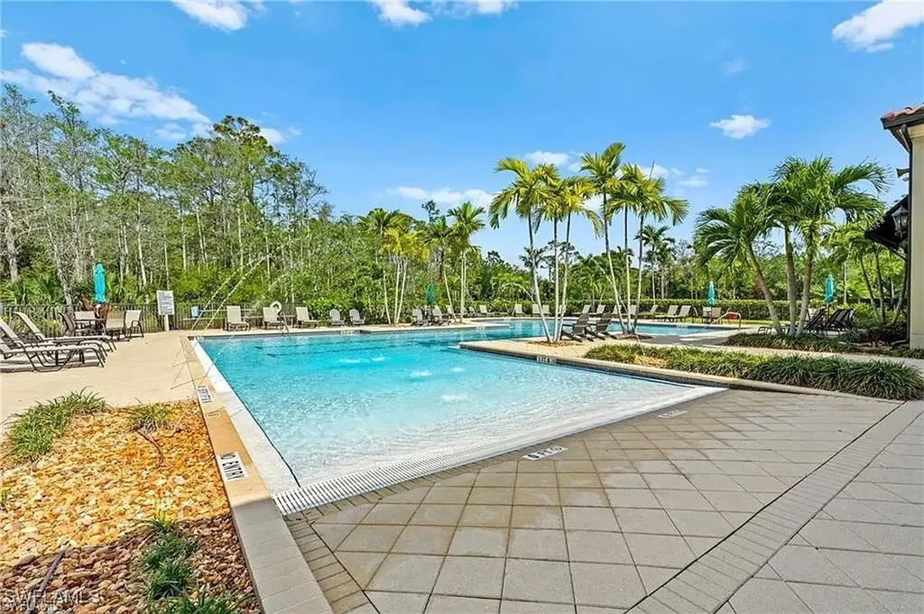 4339 Raffia Palm Circle Naples FL 34119