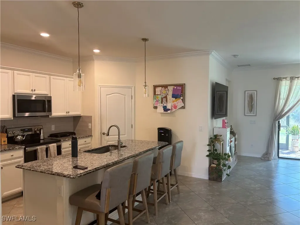 4339 Raffia Palm Circle Naples FL 34119