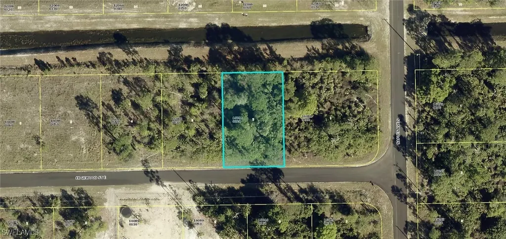 1255 Edgewood Street E Lehigh Acres FL 33974