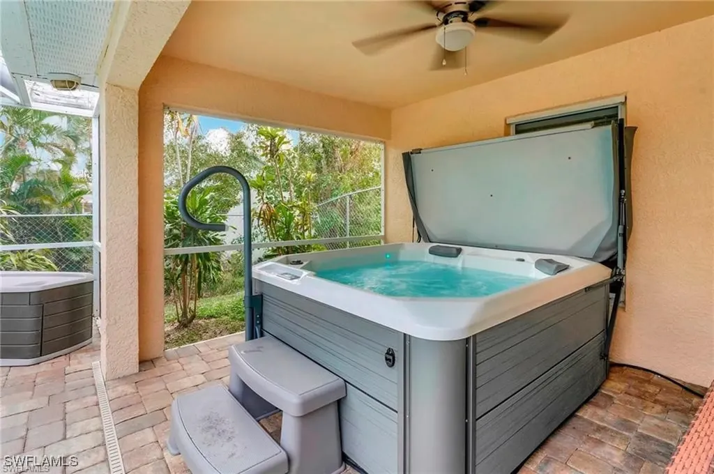 731 SW 6th Street Cape Coral FL 33991