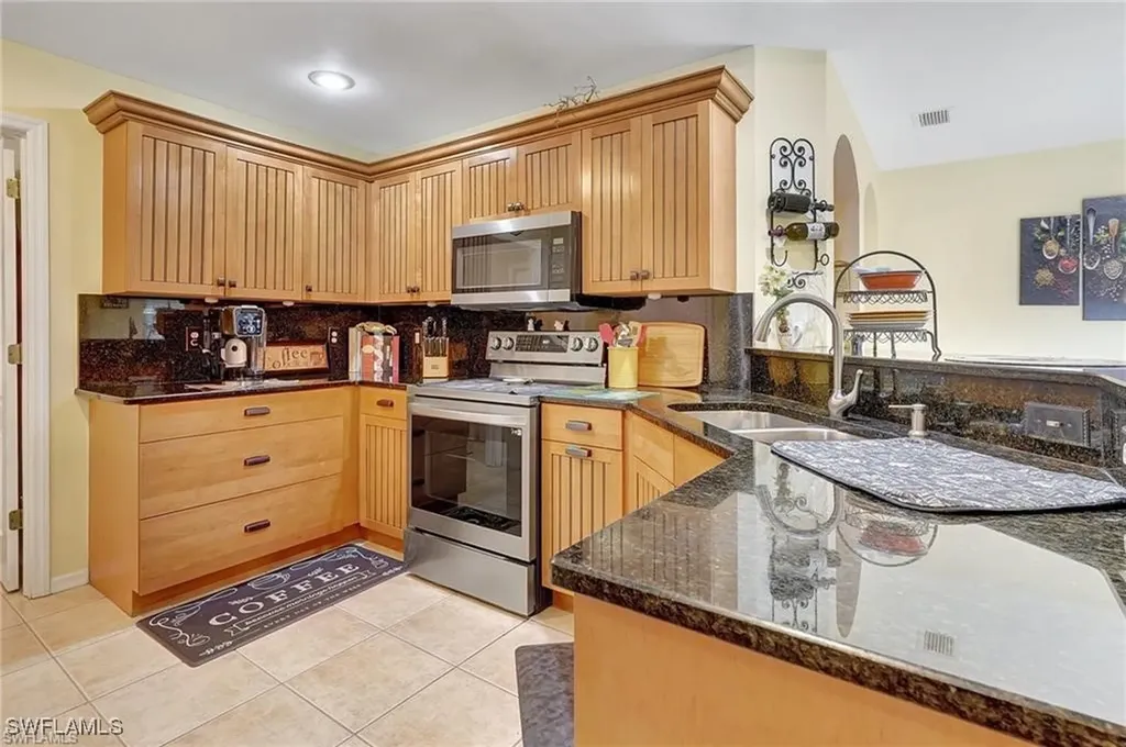 731 SW 6th Street Cape Coral FL 33991