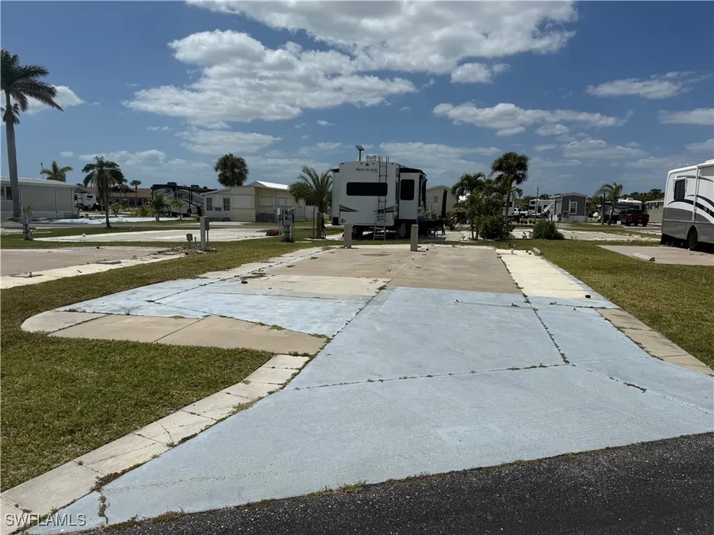 19681 Summerlin #527 Road Fort Myers FL 33908