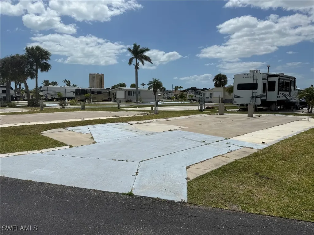 19681 Summerlin #527 Road Fort Myers FL 33908