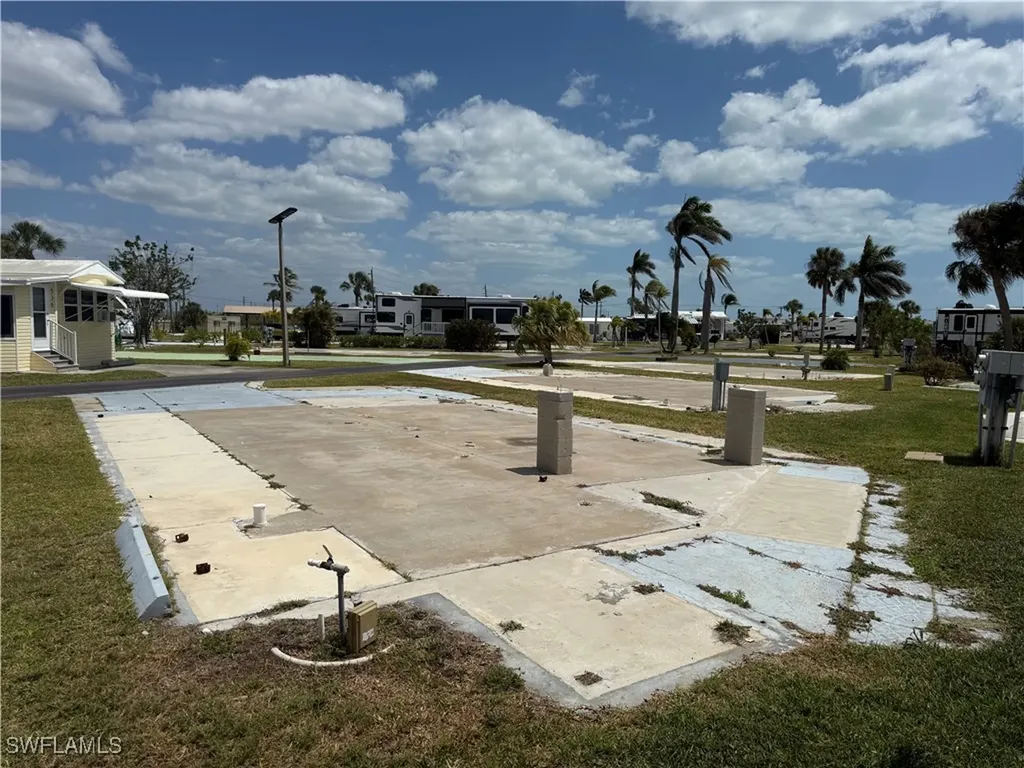 19681 Summerlin #527 Road Fort Myers FL 33908