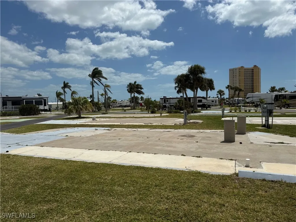 19681 Summerlin #527 Road Fort Myers FL 33908