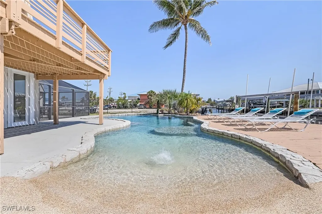 3128 Stringfellow Road St. James City FL 33956