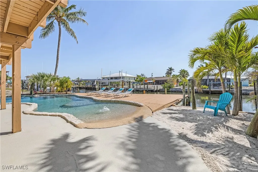 3128 Stringfellow Road St. James City FL 33956