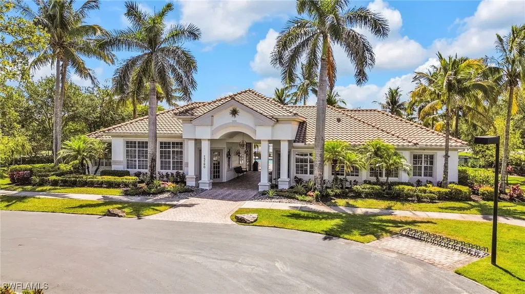 15864 Delaplata Lane Naples FL 34110