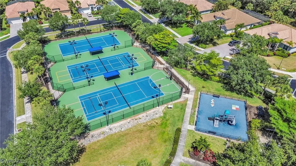 15864 Delaplata Lane Naples FL 34110