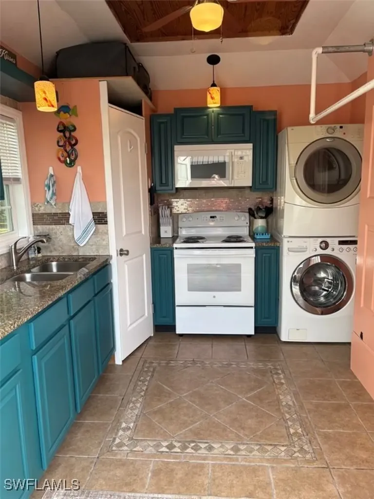 5600 Cypress Woods Resort Drive Fort Myers FL 33905