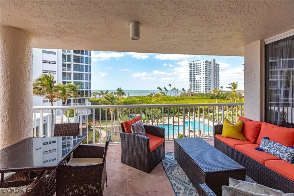 40 Seagate Drive Naples FL 34103