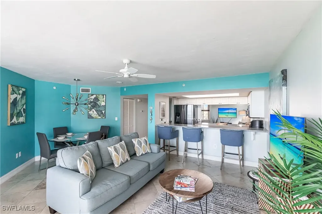 40 Seagate Drive Naples FL 34103