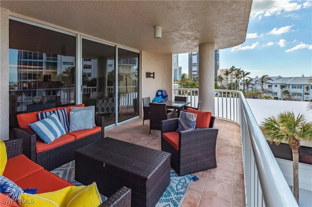 40 Seagate Drive Naples FL 34103