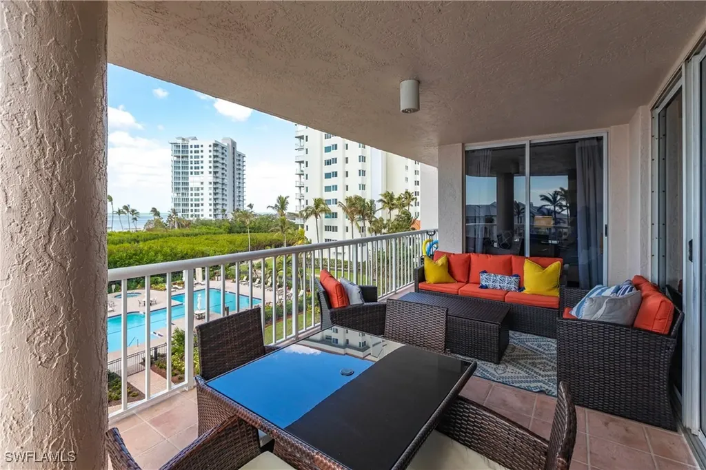 40 Seagate Drive Naples FL 34103
