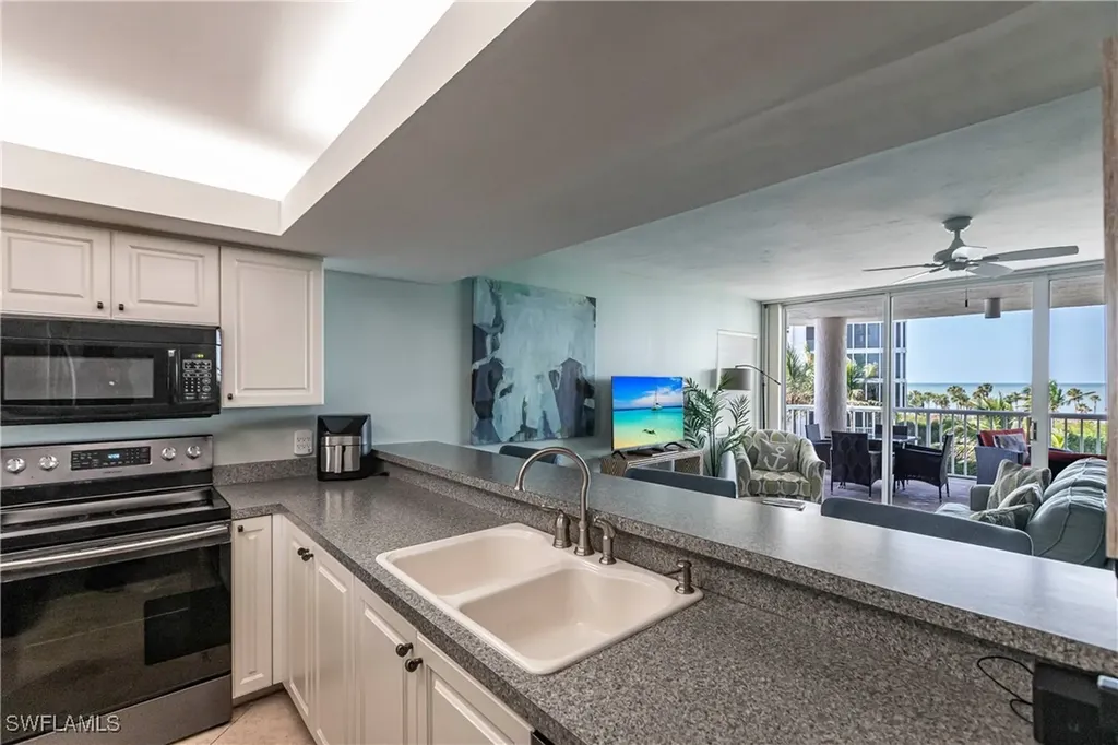 40 Seagate Drive Naples FL 34103