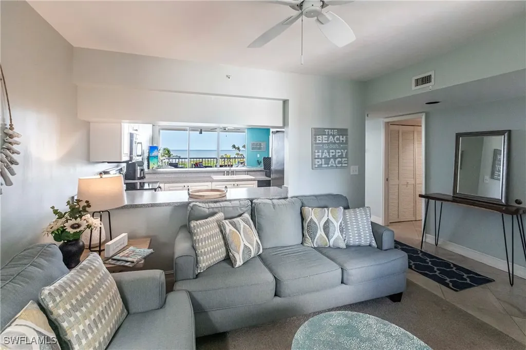 40 Seagate Drive Naples FL 34103