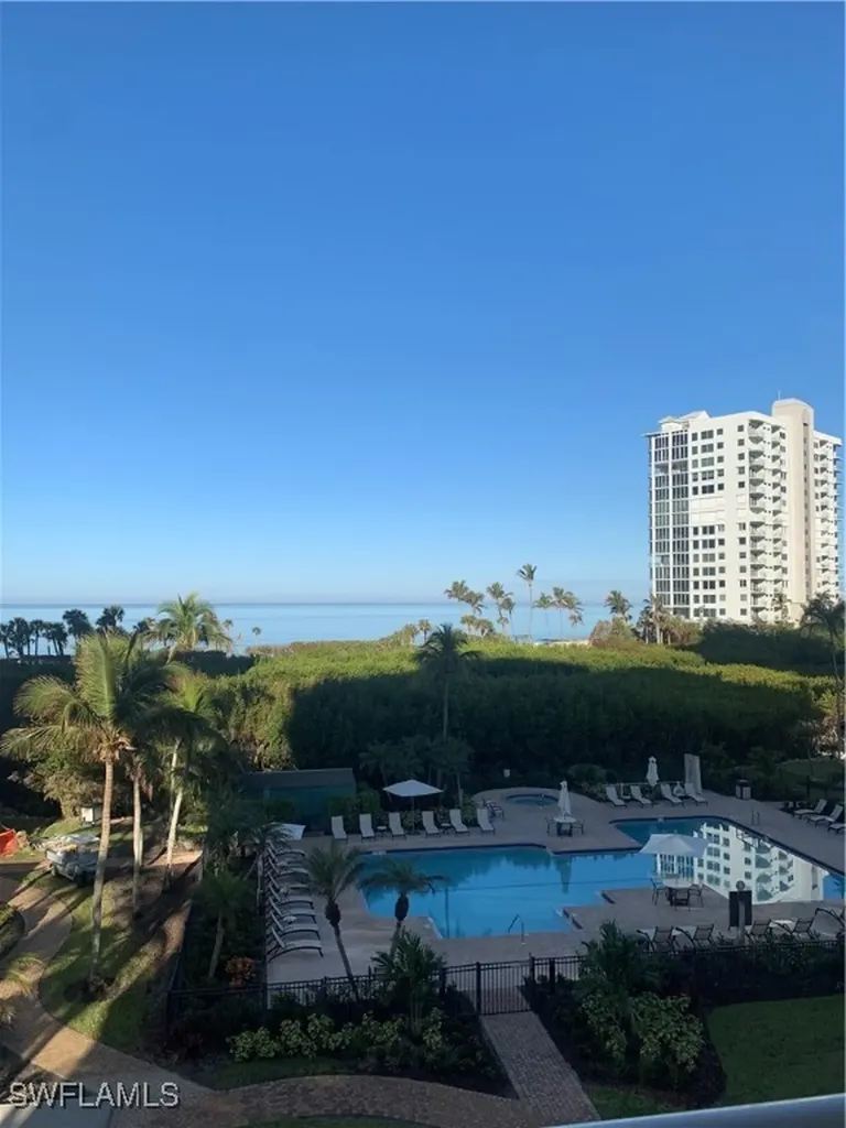 40 Seagate Drive Naples FL 34103