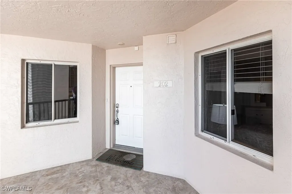 40 Seagate Drive Naples FL 34103