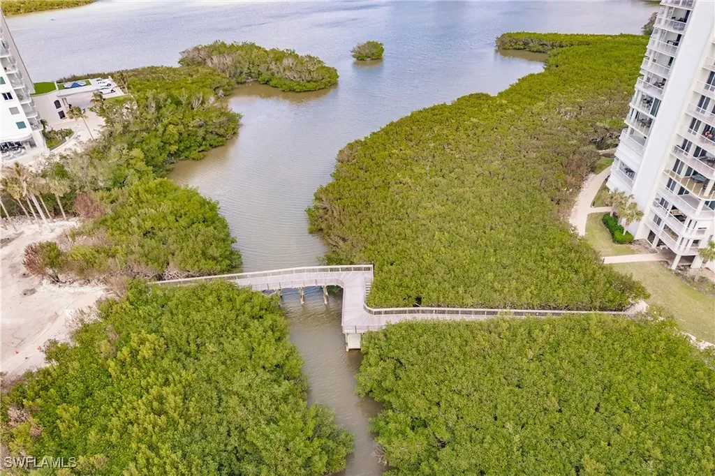 40 Seagate Drive Naples FL 34103