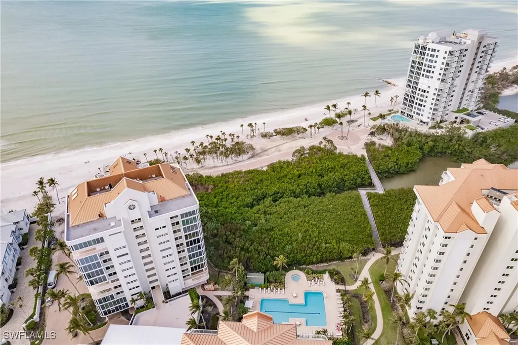 40 Seagate Drive Naples FL 34103