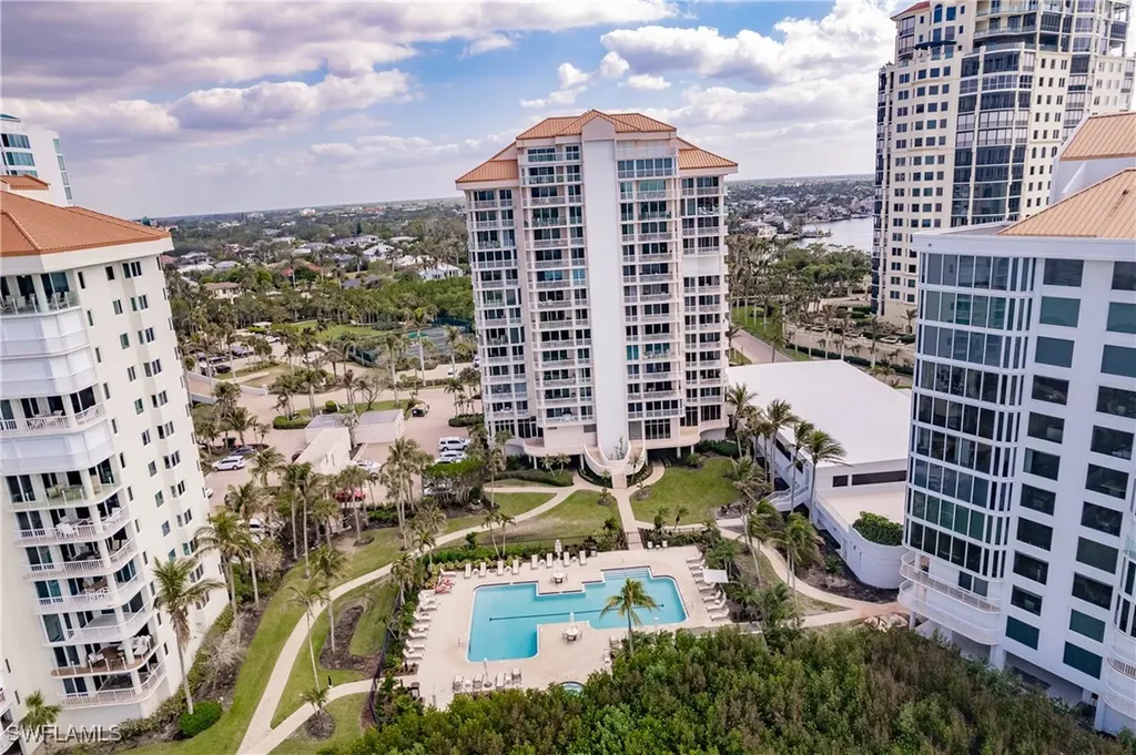 40 Seagate Drive Naples FL 34103