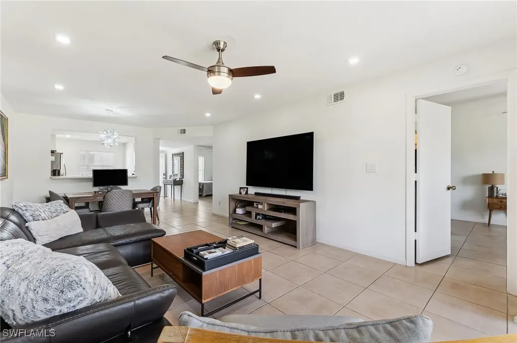 1350 Churchill Circle Naples FL 34116