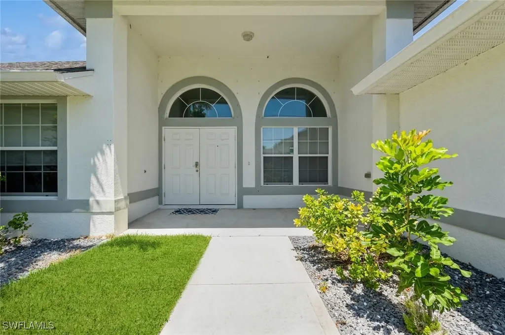 1921 SE 12th Street Cape Coral FL 33990