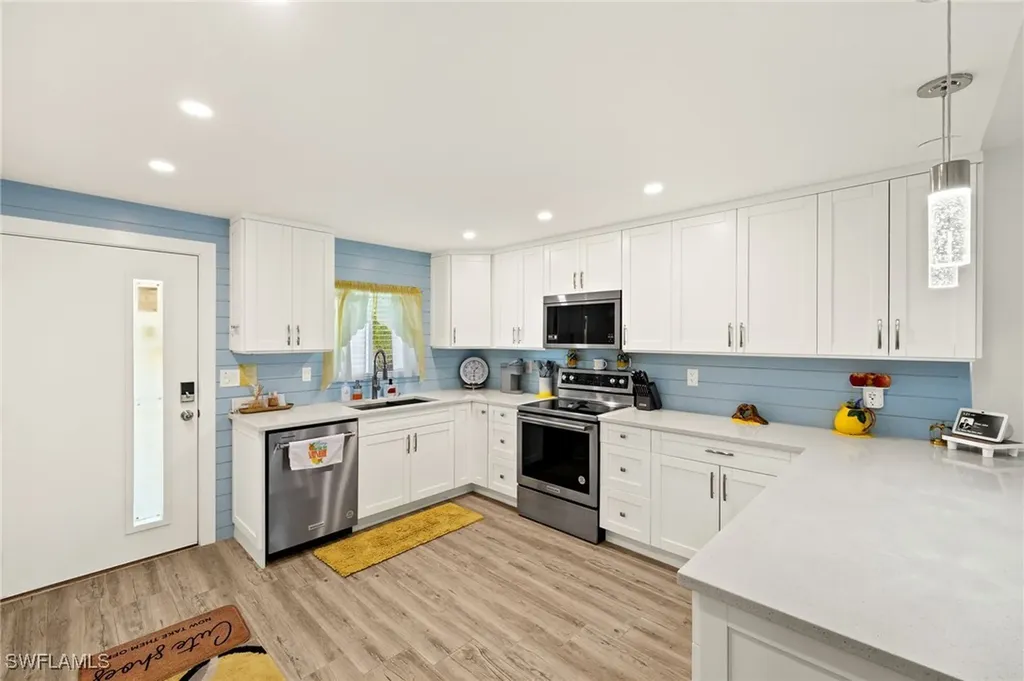 1417 Chesapeake Avenue Naples FL 34102