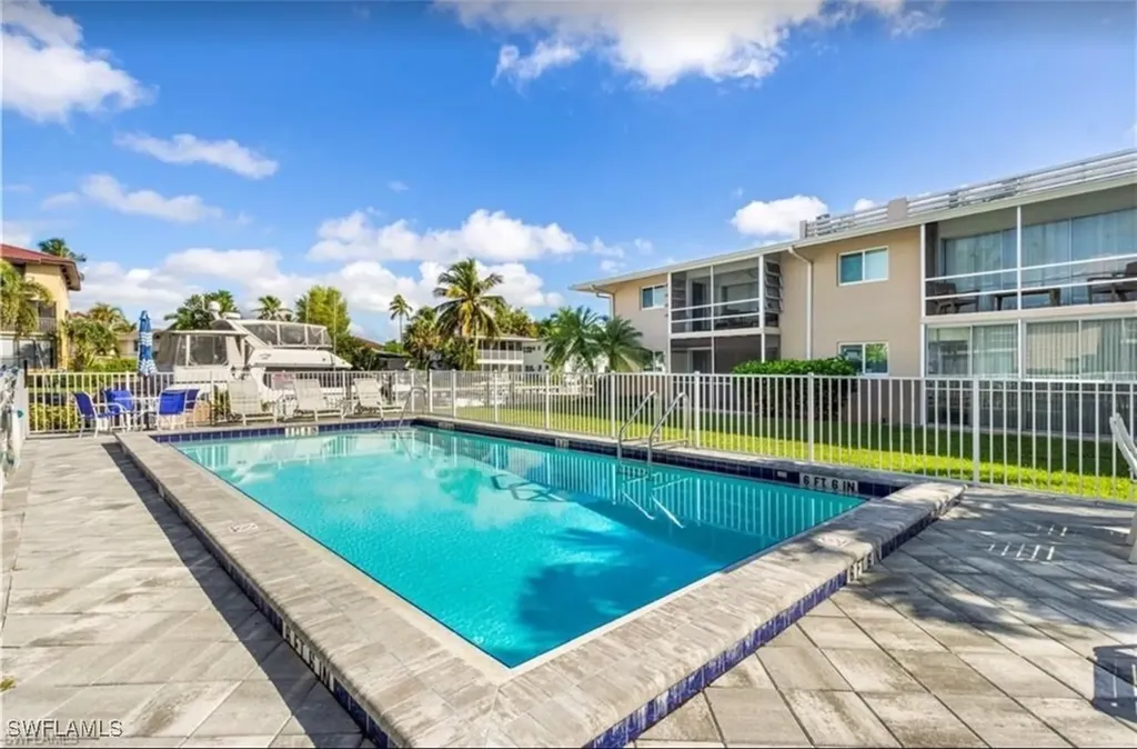 1417 Chesapeake Avenue Naples FL 34102