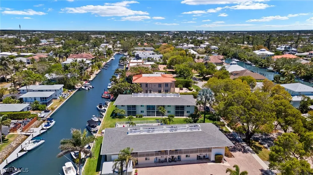 1417 Chesapeake Avenue Naples FL 34102