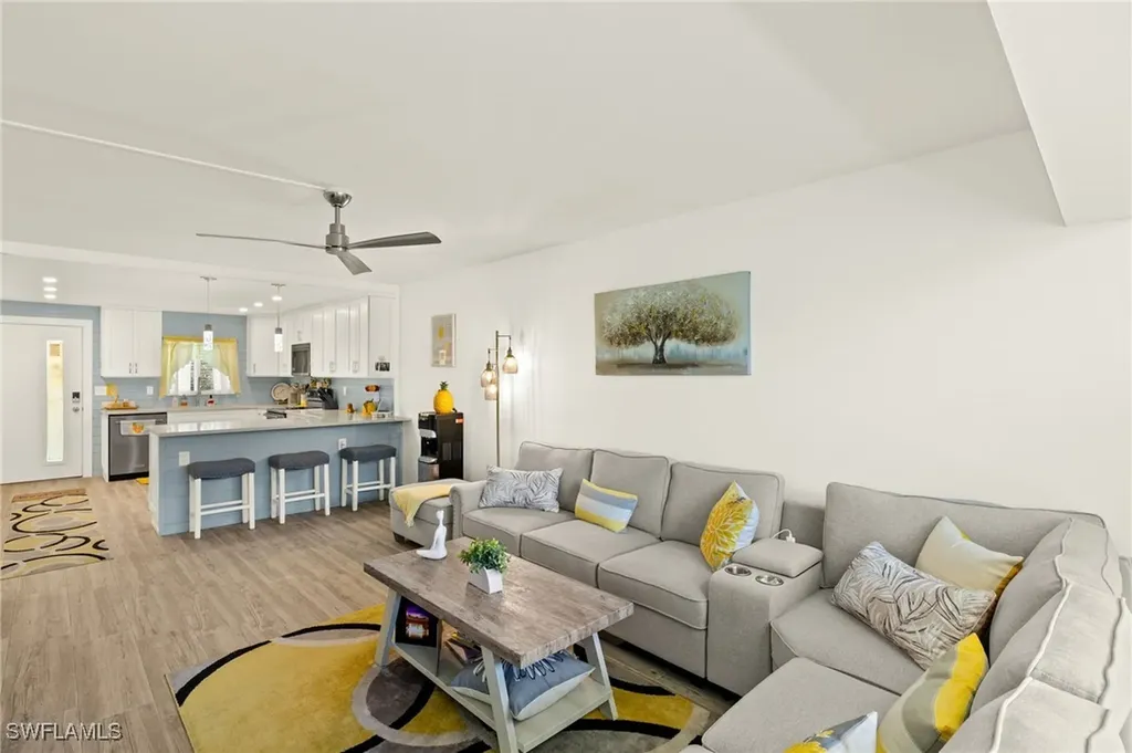 1417 Chesapeake Avenue Naples FL 34102