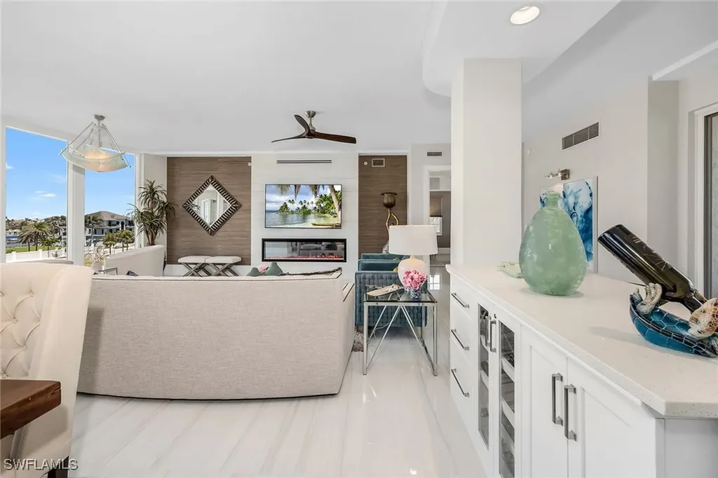 700 La Peninsula Boulevard Naples FL 34113