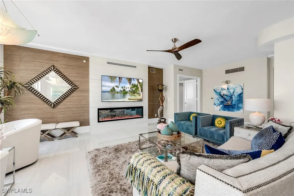 700 La Peninsula Boulevard Naples FL 34113