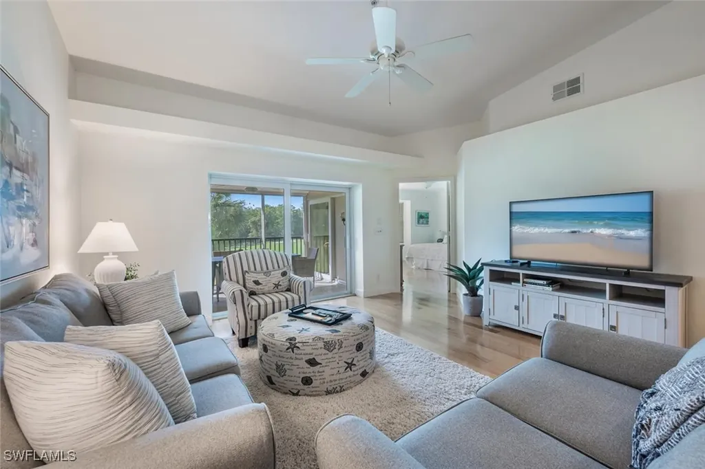 Naples FL, 8600 Naples Heritage Drive, Unit 526