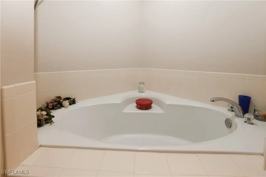 2049 NE 27th Terrace Cape Coral FL 33909