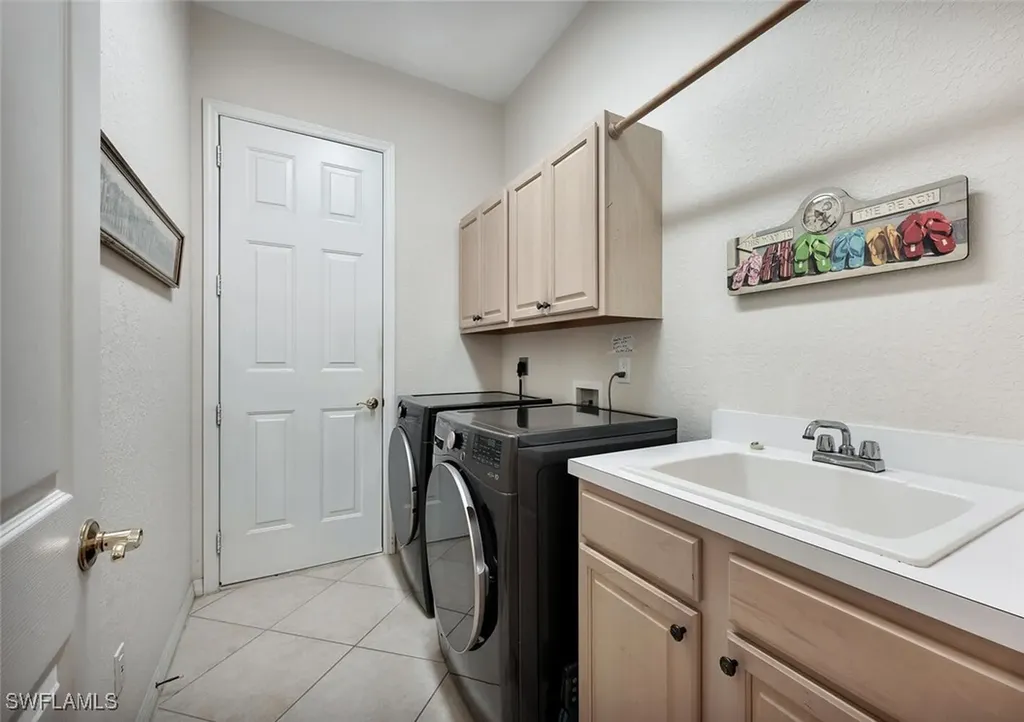 317 Harvard Lane Naples FL 34104