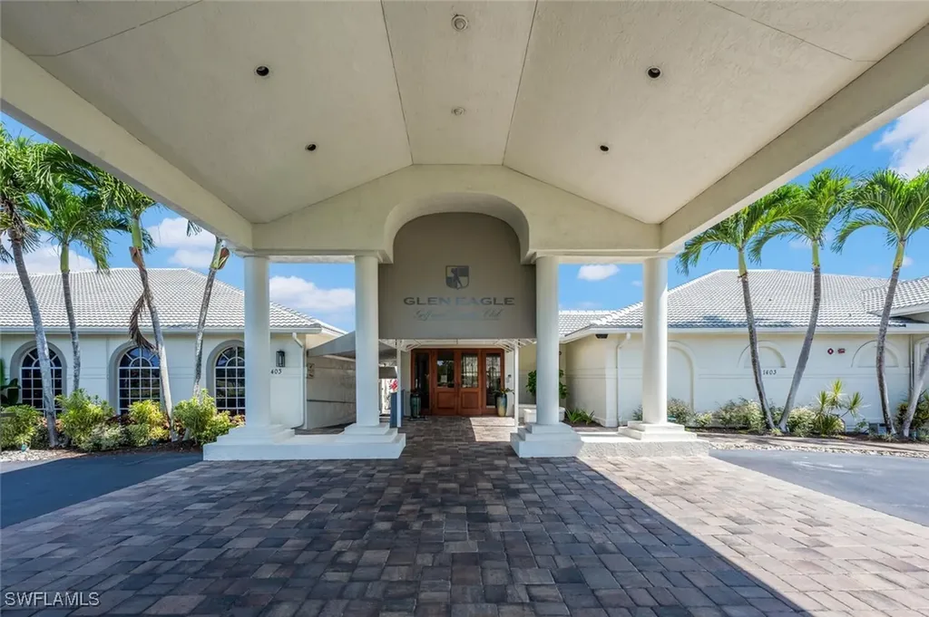 317 Harvard Lane Naples FL 34104