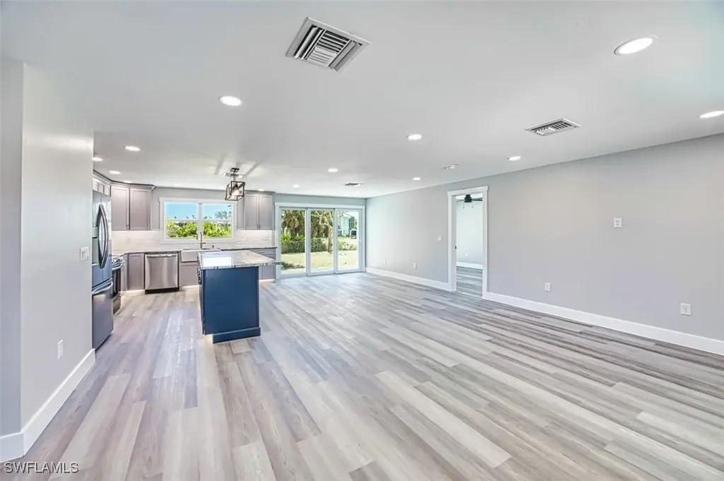 446 Lake Murex Circle Sanibel FL 33957