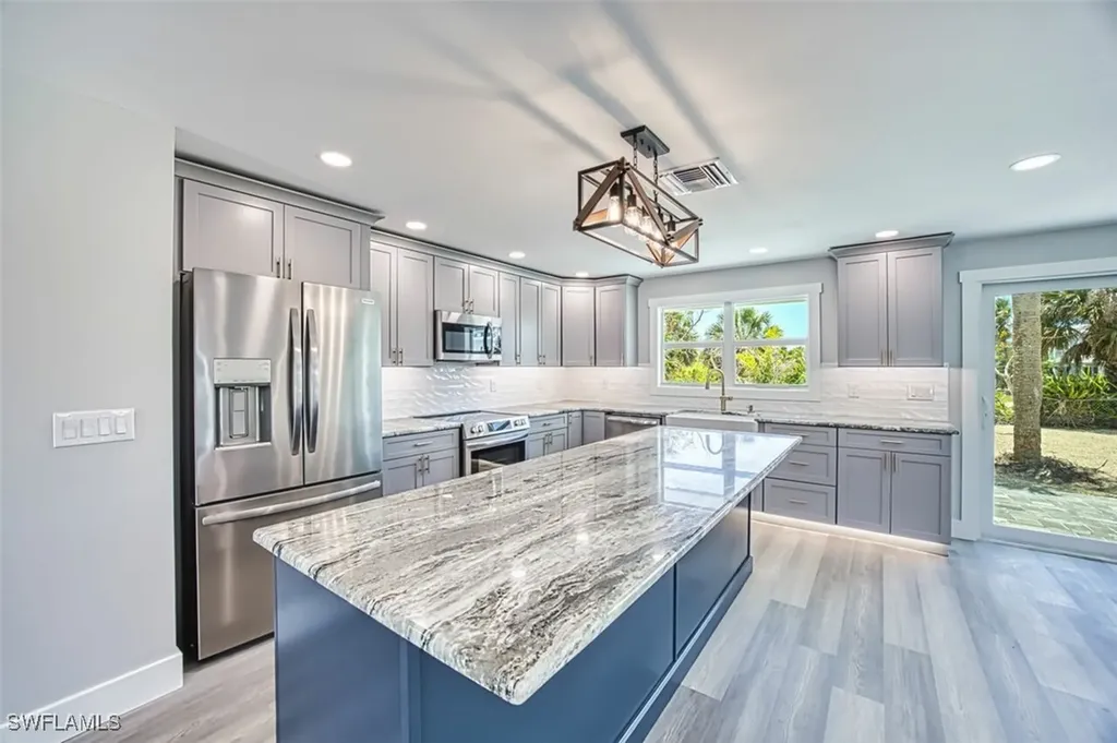 446 Lake Murex Circle Sanibel FL 33957