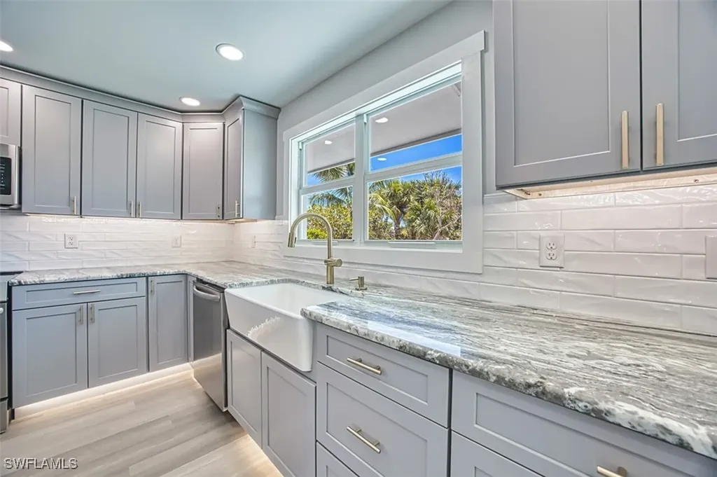 446 Lake Murex Circle Sanibel FL 33957